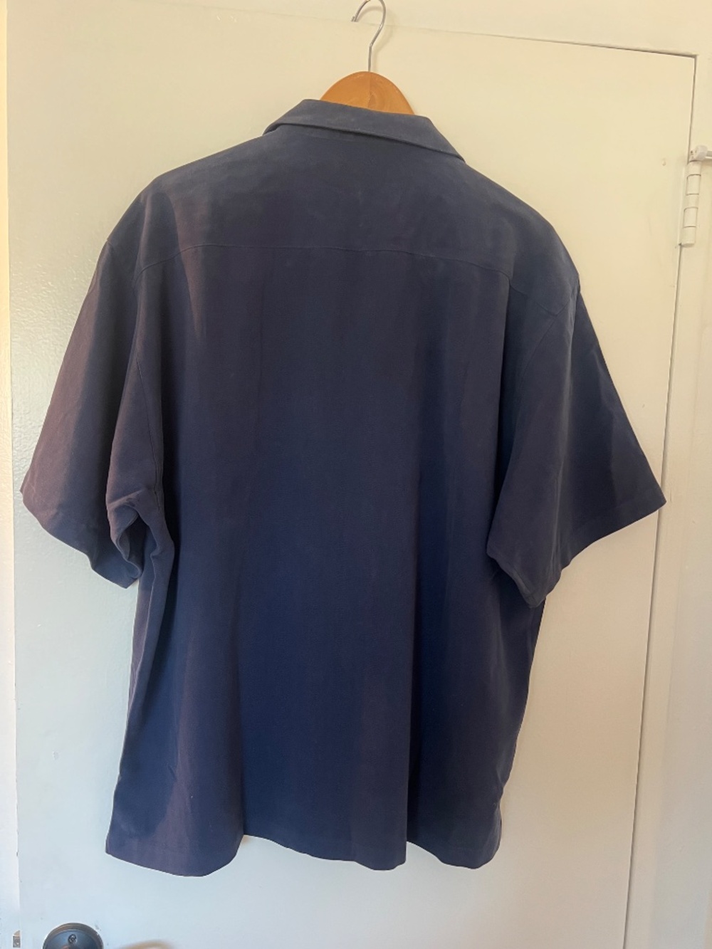 Eagle Dry Goods 100% Silk Button Down Short Sleeve Shirt Men's XL Navy Blue - Picture 2 of 3